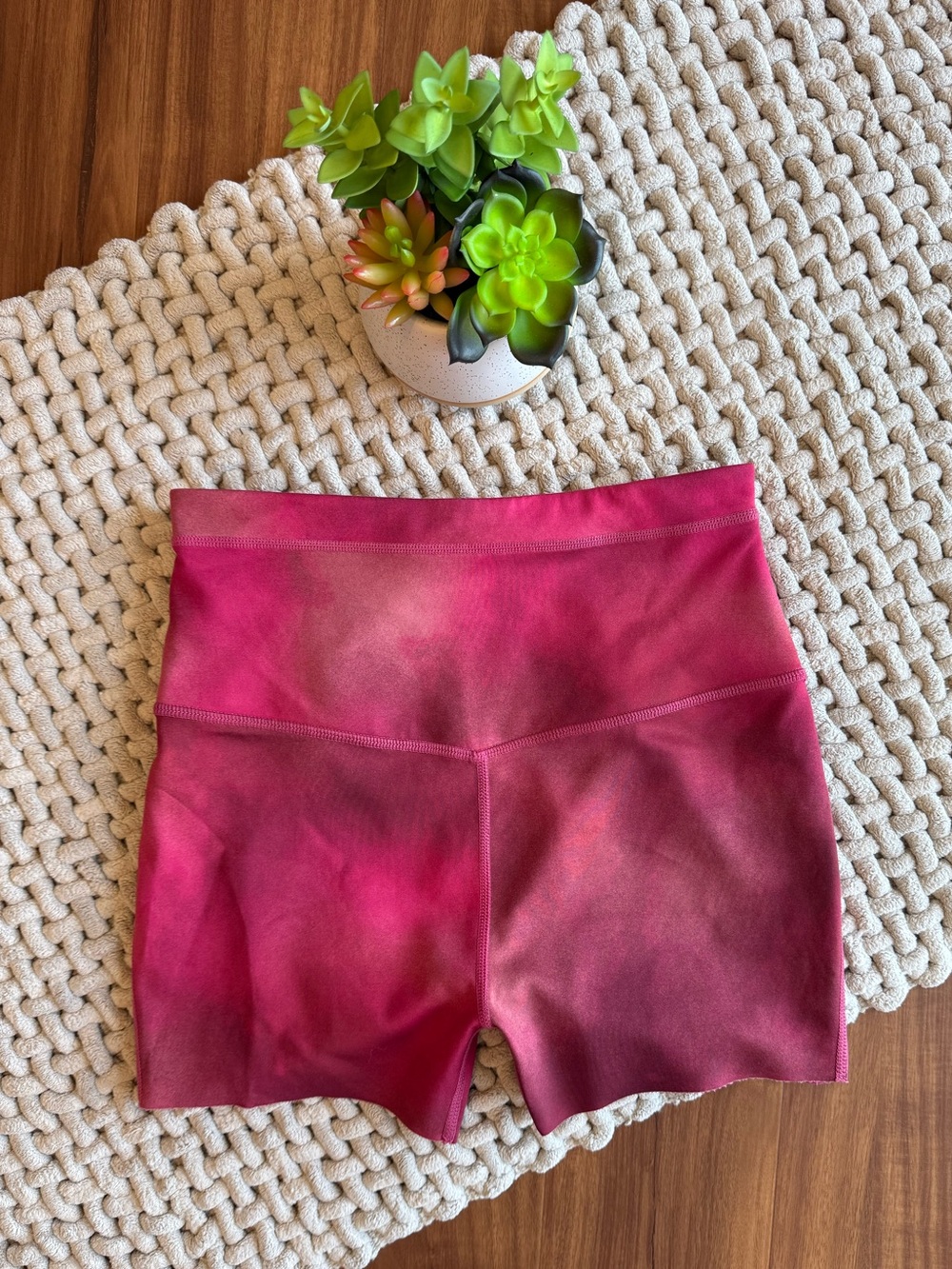 Free People Movement | Beat the Heat Reversible 2.5” Shorts | Red/Pink | Medium